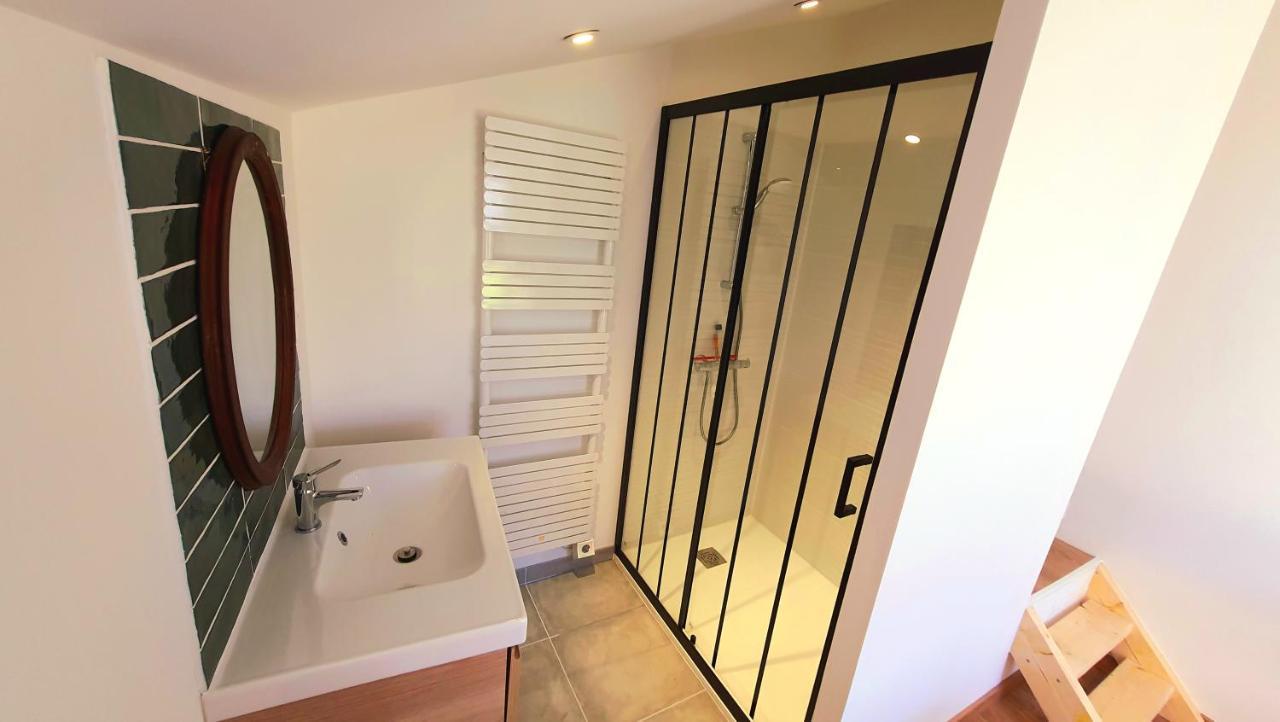 Chambre avec salle d'eau en rez de chaussée 10 min gare et centre ville Évreux Exterior foto